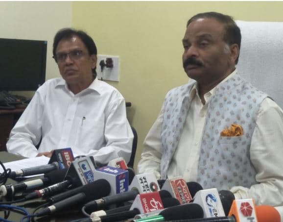 टैक्स चोरों पर जारी रहेगी कार्रवाई, इमानदार को डरने की जरूरत नहीं