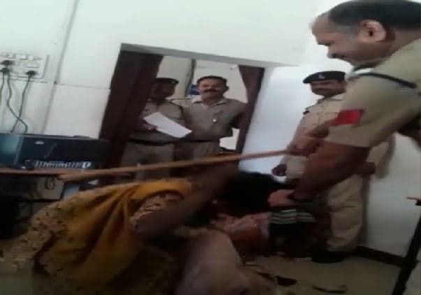 GRP की बर्बरता, थाने में महिलाओं को पीटा, वीडियो वायरल