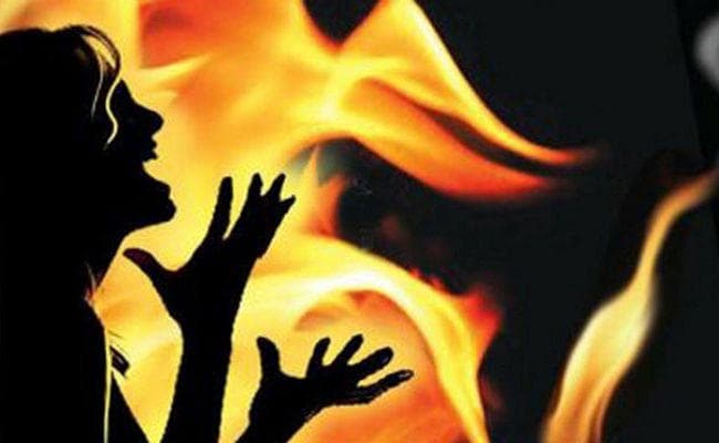 छिंदवाड़ा में छेड़छाड़ से परेशान युवती ने किया आत्मदाह का प्रयास, हालत गंभीर