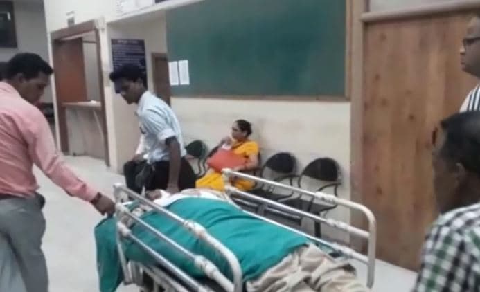 झगड़ा सुलझाने गई पुलिस पर हमला, एक एएसआई ओर आरक्षक घायल