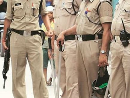 शराब के नशे में ड्यूटी करने वाला थाना प्रभारी लाइन अटैच
