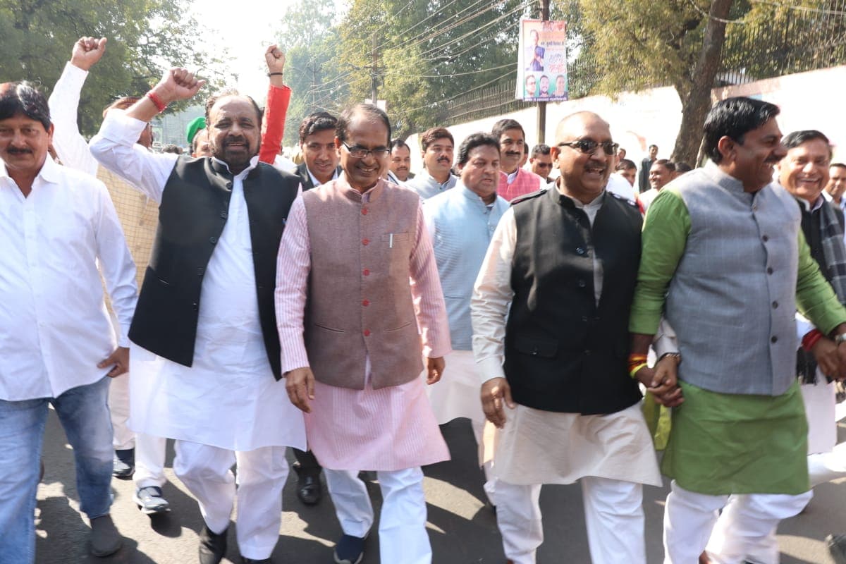 स्पीकर के चयन पर बीजेपी को आपत्ती, नेता प्रतिपक्ष ने राज्यपाल से की शिकायत