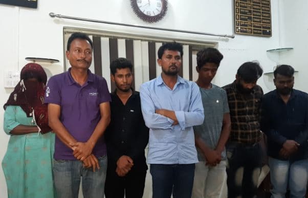 क्राइम ब्रांच के अधिकारी बनकर करते थे लूट, धमकी देकर रुपए ऐंठती थी लेडी सरगना