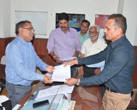 ‘कर्जमाफी’ में नया ट्विस्ट, शिवराज के भाई ने आवेदन को बताया फर्जी, SP-कलेक्टर को की शिकायत