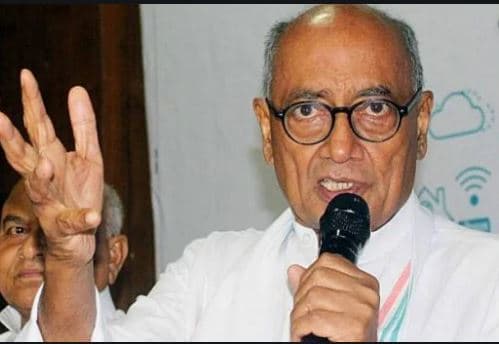 दीपिका के समर्थन में उतरे दिग्विजय, सिंधिया पर कसा तंज