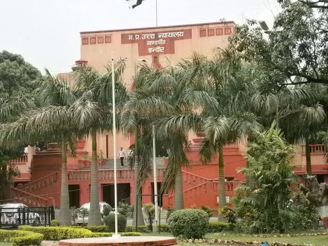 एनजीओ के नाम पर 100 करोड़ का घोटाला, इन आईएएस को नोटिस जारी