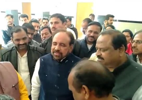 VIDEO: नेता प्रतिपक्ष का विवादित बयान-“हाईकोर्ट से दो मिनिट मे स्टे दिला देगे”
