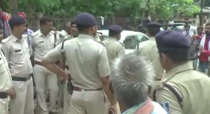 भाजपा नेता के भाई को सरेआम गोलियों से भूना, गैंगवार की आशंका