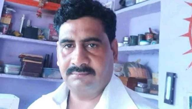 चुनावी माहौल में कांग्रेस नेता की मौत से शोक की लहर, कमरे में खुद को गोली मारी