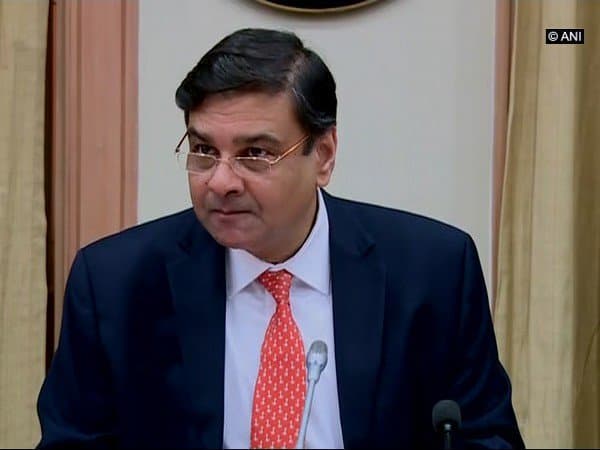रिजर्व बैंक के गवर्नर उर्जित पटेल ने दिया इस्तीफा, केंद्र सरकार को बड़ा झटका