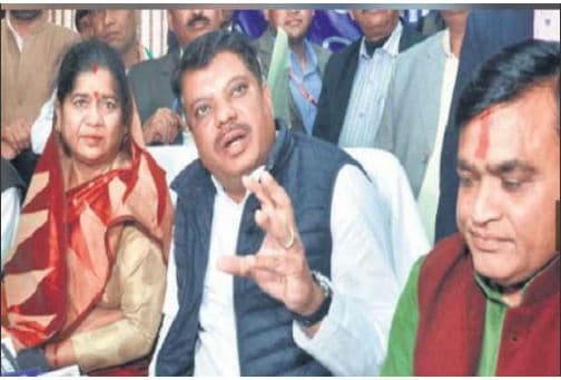 अफसरों पर भड़के विधायक, प्रभारी मंत्री बोले-अब एक्शन के लिए सीधा भोपाल भेजा जाएगा प्रस्ताव