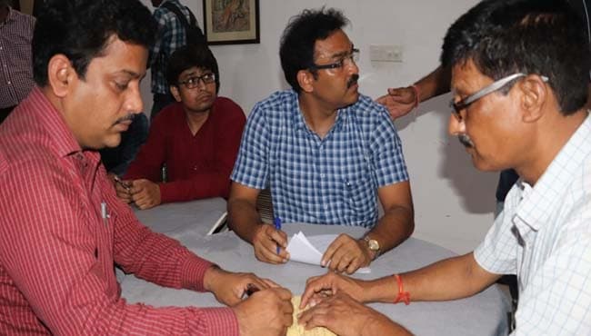 लोकायुक्त के शिकंजे में फंसे सीएमओ, 1 लाख 17 हजार की रिश्वत लेते गिरफ्तार