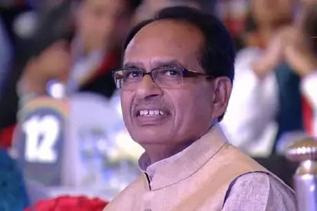 घोषणा पत्र को लेकर BJP की बड़ी बैठक, शिवराज दिल्ली रवाना, किसानों पर रहेगा विशेष फोकस