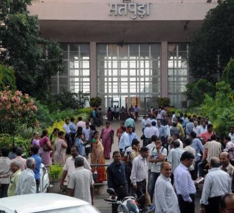 सरकार के खिलाफ मोर्चा खोलेंगे 2.50 लाख सरकारी कर्मचारी, आज करेंगे प्रदर्शन