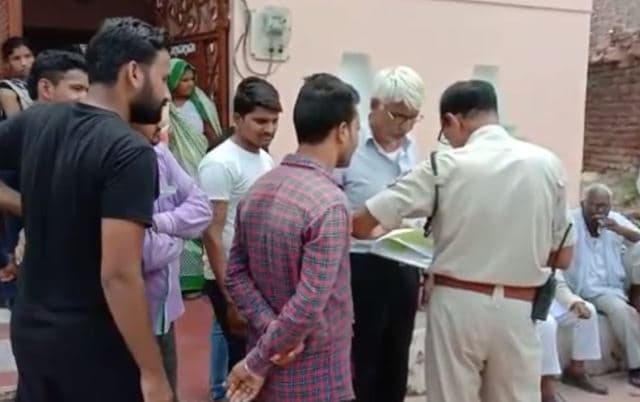 ससुर के देहांत में गए थे शिक्षक, चोरों ने सूने घर से की 10 लाख की चोरी, जेवर और सामान चोरी
