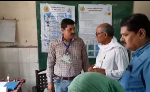 वोट डालने राघौगढ़ नहीं जाएंगे दिग्विजय, भोपाल में मतदान केंद्रों की अव्यवस्था से नाराज