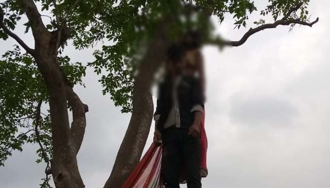 प्यार में आड़े आये परिजन तो एक ही फंदे पर झूल गया प्रेमी जोड़ा