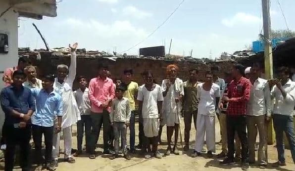मतदान का बहिष्कार, सड़क न बनने से नाराज 400 मतदाताओं ने नहीं डाला वोट