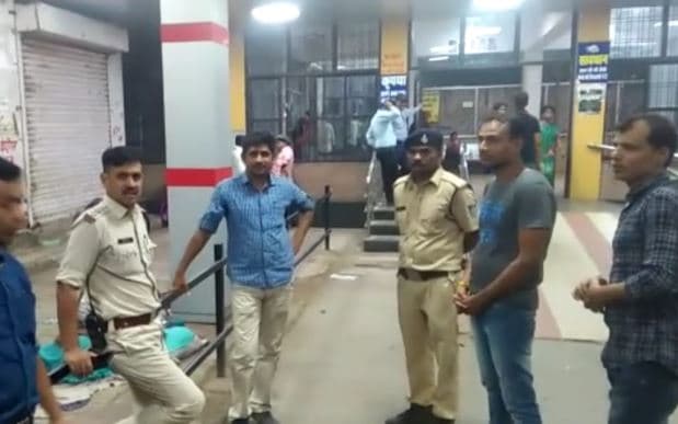 नाबालिग से छेड़छाड़ और अपहरण की कोशिश, डॉक्टर का ड्राइवर गिरफ्तार