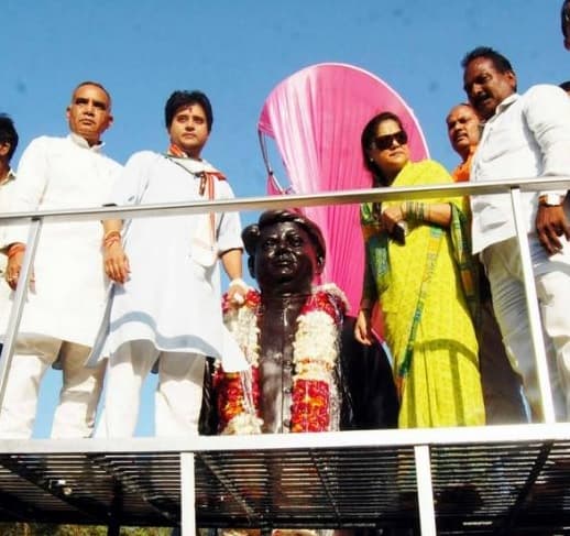 लोकसभा चुनाव: पहली बार सिंधिया परिवार हो सकता है आमने-सामने