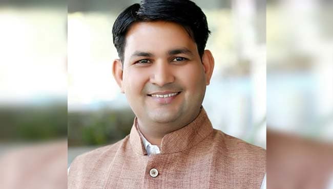 दिग्विजय के खिलाफ किया FB पोस्ट, कांग्रेस की शिकायत पर BJP नेता के खिलाफ FIR