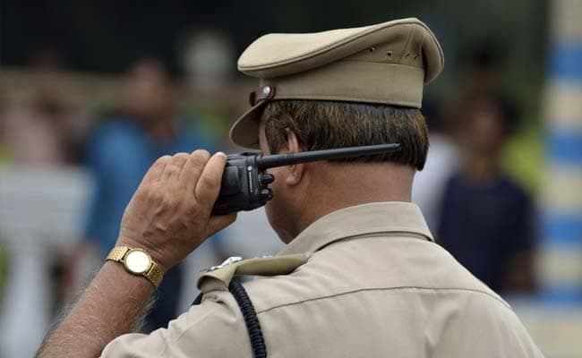सरकार से दो कदम आगे ये टीआई, तबादले के खिलाफ स्टे लेने में कामयाब