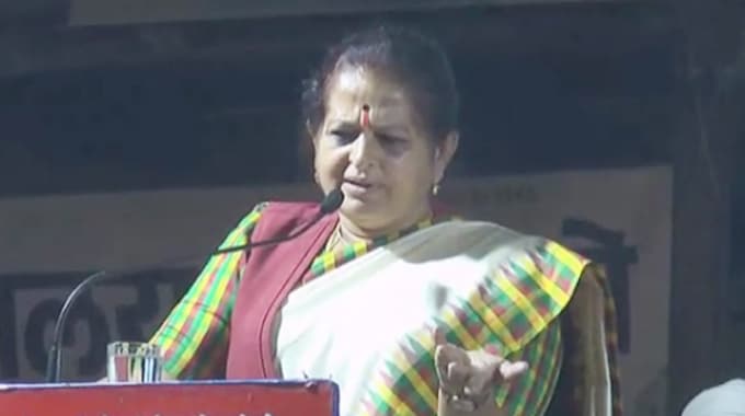 ‘जिसने वोट नहीं दिया, उन्हें रुला न दिया तो मेरा नाम अर्चना चिटनीस नहीं’