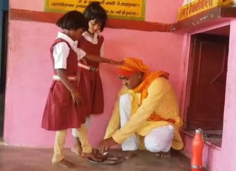 एमपी के इस शिक्षक ने किया ऐसा काम… इंडिया बुक ऑफ रिकॉर्ड में दर्ज हुआ नाम