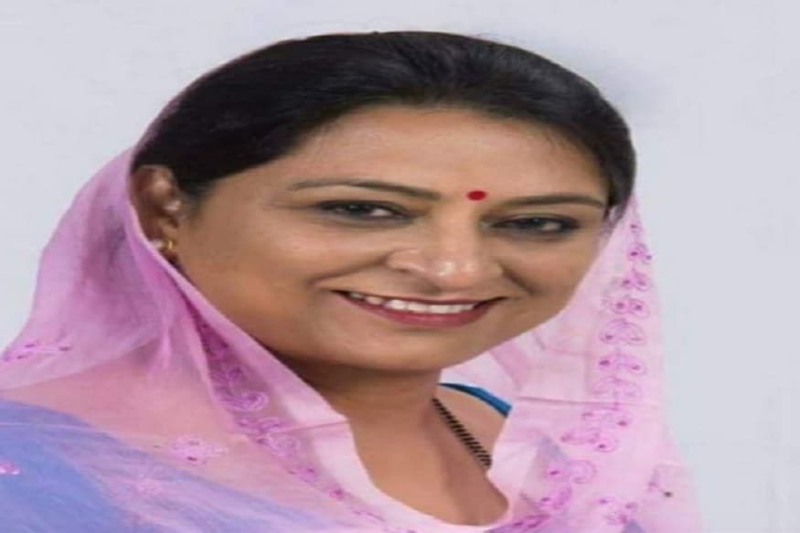 युवक ने कांग्रेस नेत्री के खिलाफ सोशल मीडिया पर की अश्लील टिप्पणी, कांग्रेसियों ने घेरा थाना