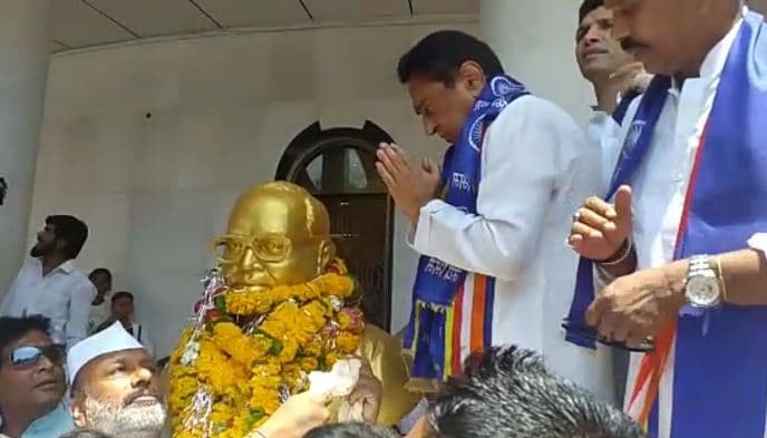 महू पहुंचे CM कमलनाथ, बाबा साहब को किया नमन, लोगो के साथ किया भोजन