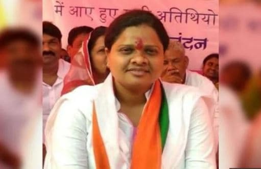 सड़क हादसे में बाल-बाल बची विधानसभा उपाध्यक्ष हिना कावरे, 3 पुलिसकर्मियों समेत चार की मौत
