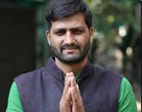 कांग्रेस विधायक बोले-‘साध्वी प्रज्ञा के पास मारक शक्ति, बताएं किस-किस को दिया श्राप’