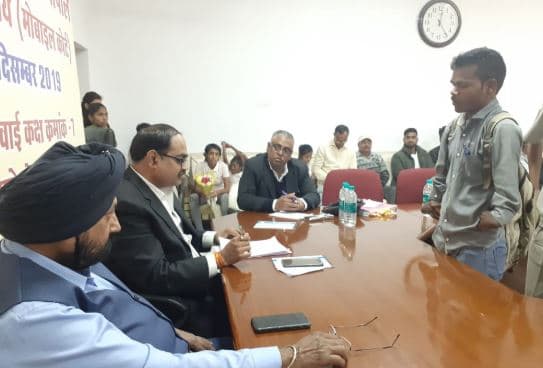 निशक्त जनों की सुनवाई के लिए चार साल बाद लगी चलित न्यायालय मोबाइल कोर्ट