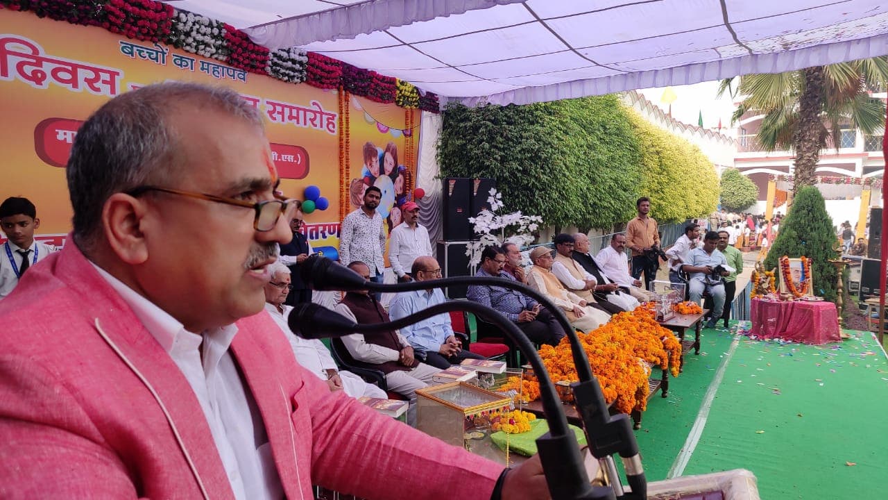 गीता का अध्ययन कर विद्यार्थी बनें ज्ञानवान – राजा बाबू