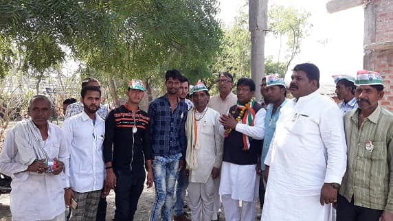 गोपाल घूम रहे गांव गांव, समर्थकों का उमड़ रहा जनसैलाब