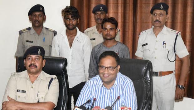 अंधे हत्याकांड का खुलासा, लव ट्रायंगल में हत्या, महिला सहित तीन गिरफ्तार