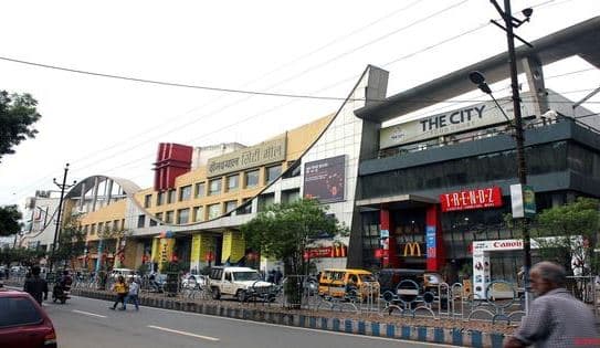 डीडी मॉल के मालिक, पत्नी और बेटे पर 3 करोड़ की धोखाधड़ी का मामला दर्ज