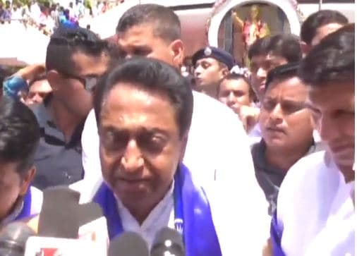 VIDEO VIRAL: अपने ही मंत्री पर झल्ला पड़े कमलनाथ, कहा-तुम ही बोल लो, मैं हट जाता हूँ