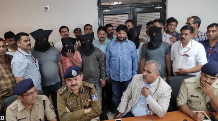 तीस हजार का इनामी बदमाश भीमा, 50 हजार का इनामी अजय जडेजा साथियों के साथ गिरफ्तार