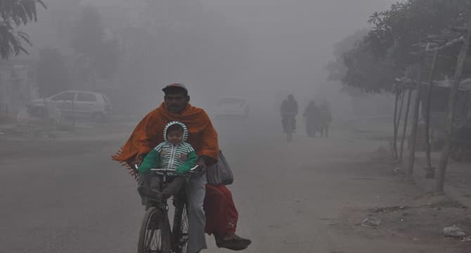 शीत लहर से कंपकंपाया मध्य प्रदेश, अभी और बढ़ेगी ठण्ड