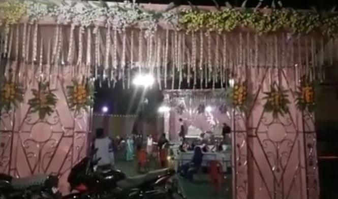 शादी में डांस के दौरान धक्का लगने पर हुआ विवाद, दो को चाकुओं से गोदा