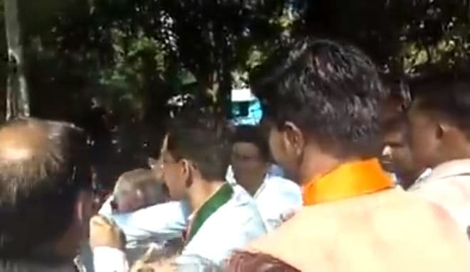 घर मे घिरे शिवराज, अब बेटे कार्तिकेय हुए जनाक्रोश के शिकार, वीडियो वायरल