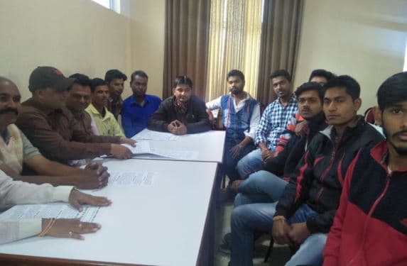 किसानों की कर्जमाफी की तर्ज पर शिक्षा ऋण भी हो माफ, एमपी में उठी मांग