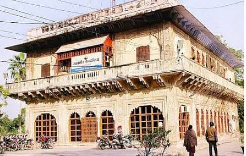 होर्डिंग भ्रष्टाचार: पार्षदों की जांच समिति को मिली गड़बड़ी, परिषद में आज गूंजेगा मुद्दा