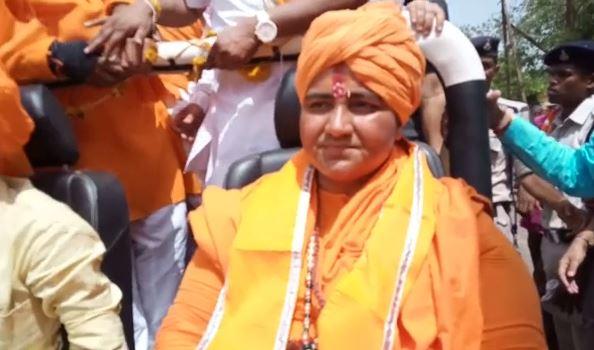 साध्वी प्रज्ञा ने नाथूराम गोडसे को बताया देशभक्त, बीजेपी ने किया किनारा