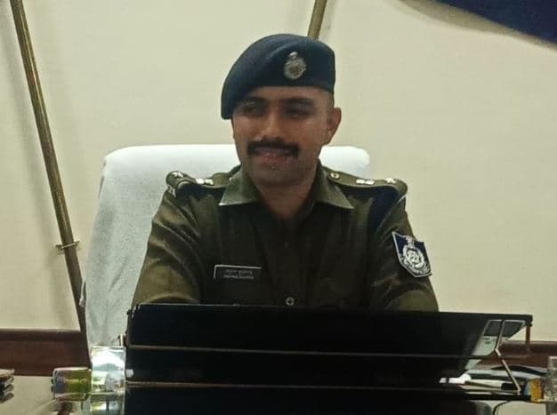 टीकमगढ़ के नए एसपी अनुराग सुजानिया ने पदभार संभाला