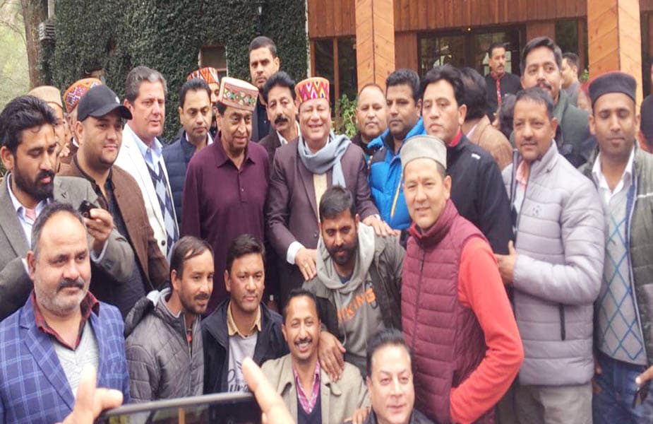 जन्मदिन से पहले छुट्टियां मनाने मनाली पहुंचे सीएम कमलनाथ