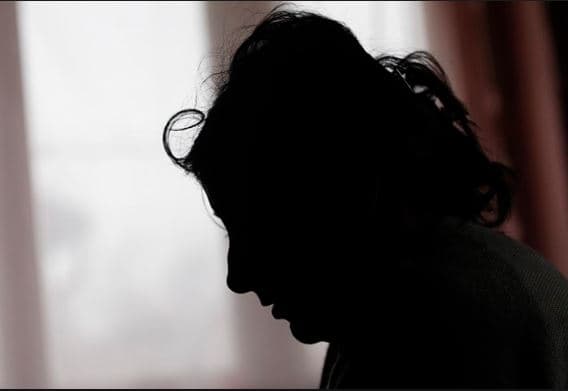 वेलेंटाइन डे के बहाने युवती को ले गया घुमाने, दो दिन तक बंधक बनाकर किया दुष्कर्म