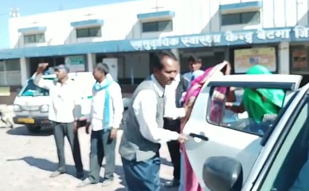 VIDEO: मातम में बदली खुशियां, जुलूस में घुसी तेज रफ़्तार पिकअप, 30 लोग घायल