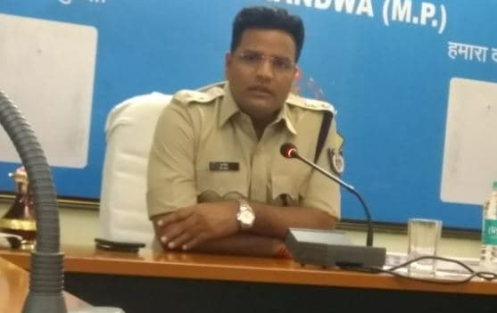 एसपी की कार्रवाई से हड़कंप, थाना प्रभारी सहित SI और दो आरक्षक सस्पेंड